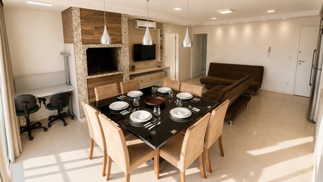 Beautiful penthouse with ocean views in Canasvieiras.