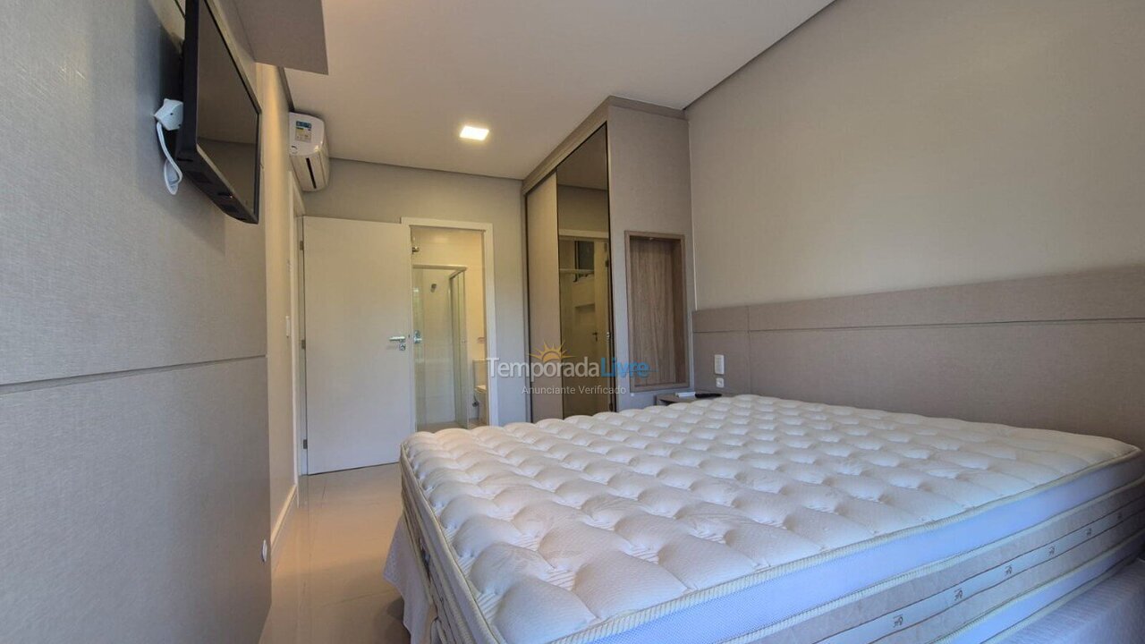 Apartamento para aluguel de temporada em Florianópolis (Jurere Tradicional)