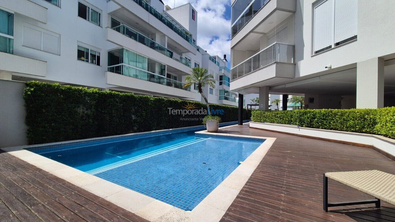 Apartamento para aluguel de temporada em Florianópolis (Jurere Tradicional)