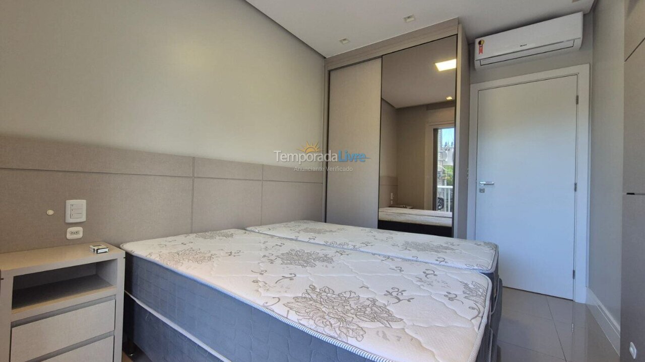 Apartamento para aluguel de temporada em Florianópolis (Jurere Tradicional)