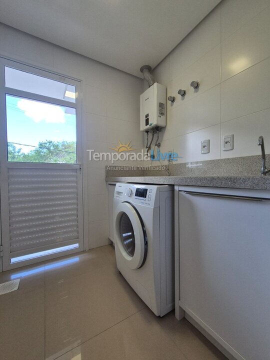 Apartamento para aluguel de temporada em Florianópolis (Jurere Tradicional)