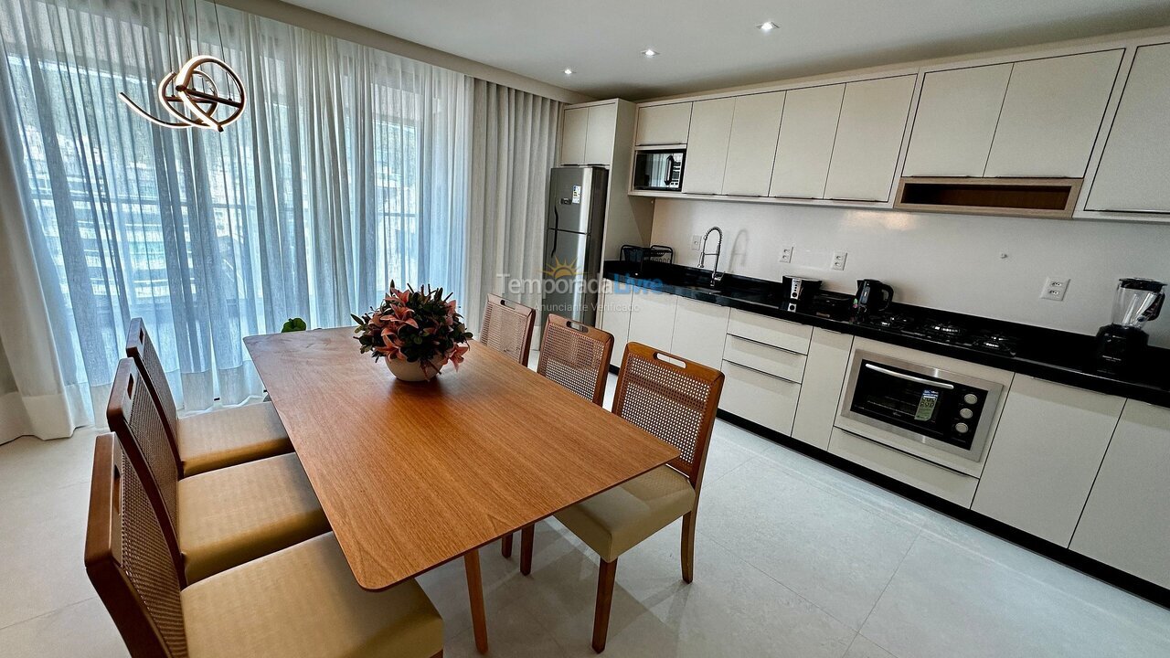 Apartment for vacation rental in Bombinhas (Praia de Bombas)