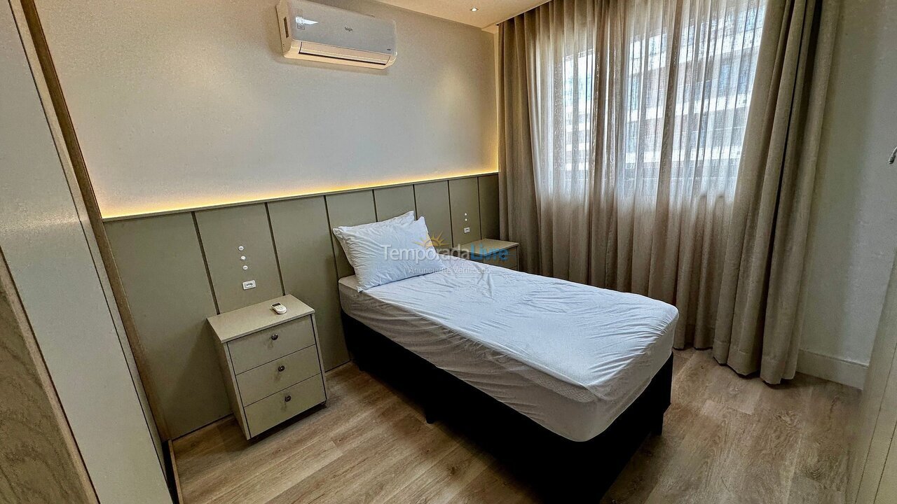 Apartment for vacation rental in Bombinhas (Praia de Bombas)