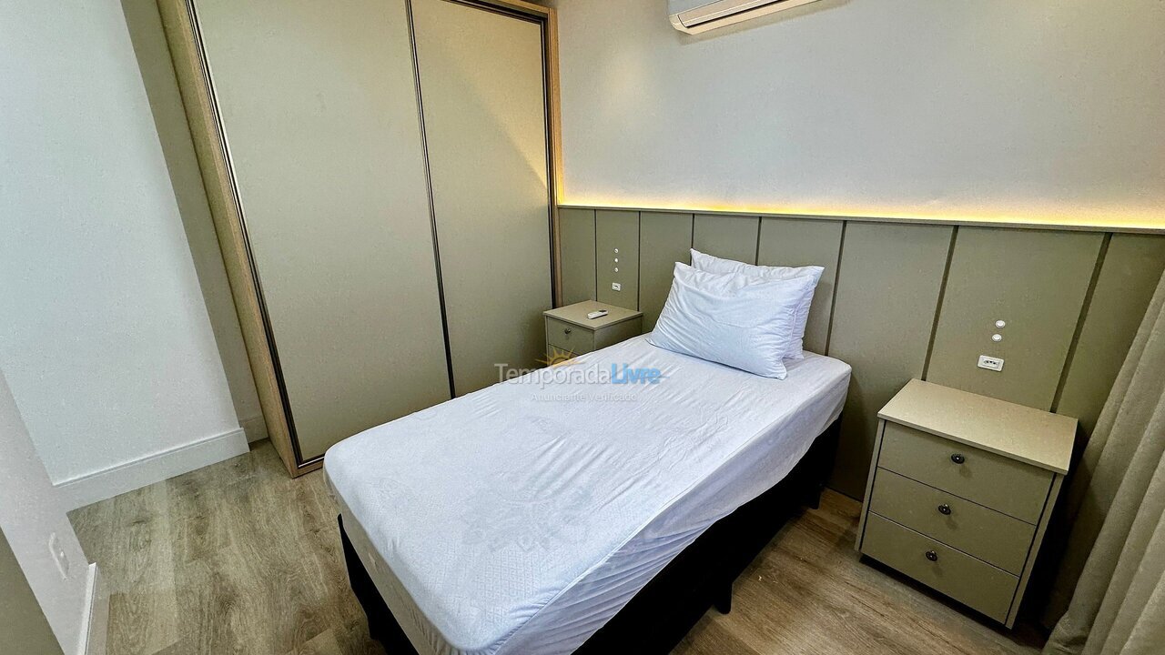 Apartment for vacation rental in Bombinhas (Praia de Bombas)