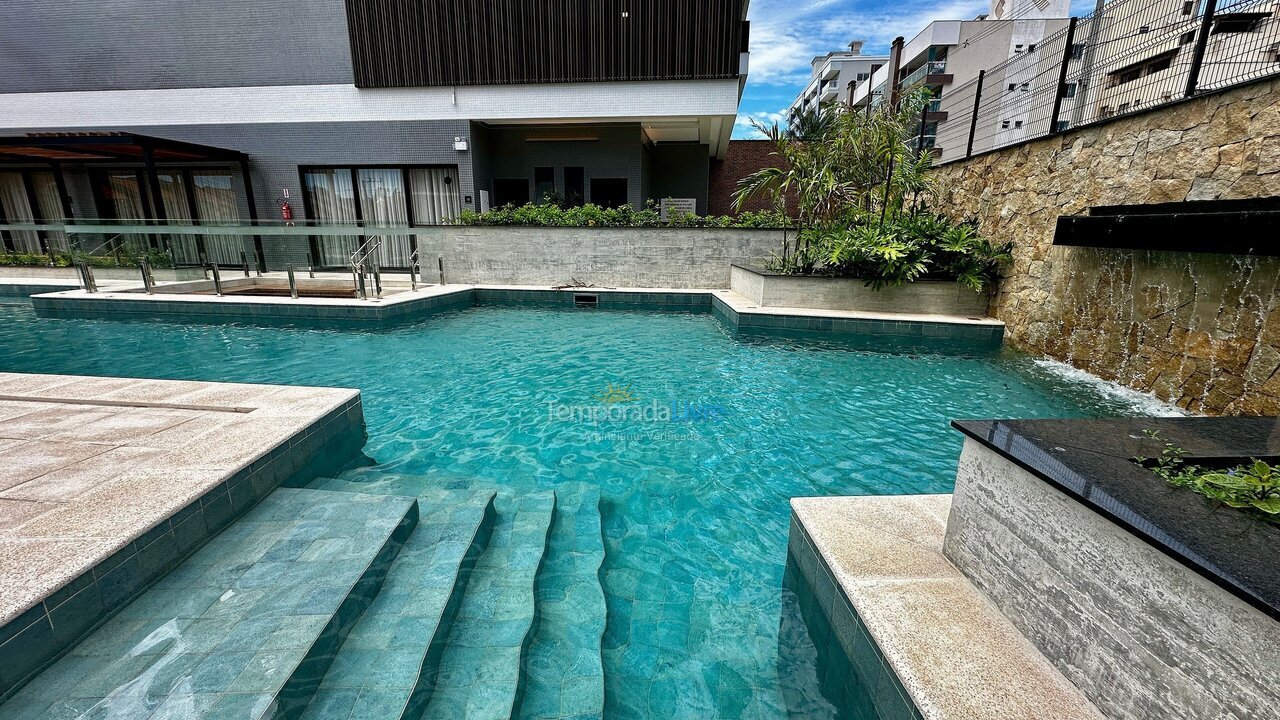 Apartment for vacation rental in Bombinhas (Praia de Bombas)