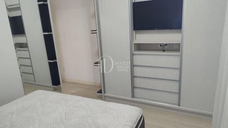 4 bedrooms, 2 suites, 2 parking spaces | Meia Praia