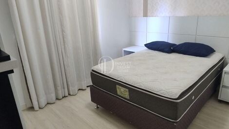 4 bedrooms, 2 suites, 2 parking spaces | Meia Praia