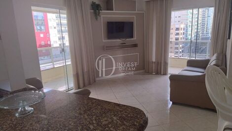 2 suites, 1 dormitorio, 2 estacionamientos | Meia Praia