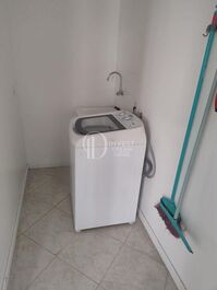2 suites, 1 dormitorio, 2 estacionamientos | Meia Praia