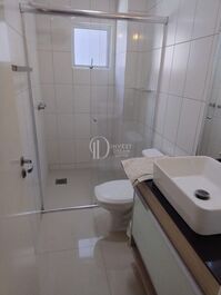 4 bedrooms, 2 suites, 2 parking spaces | Meia Praia