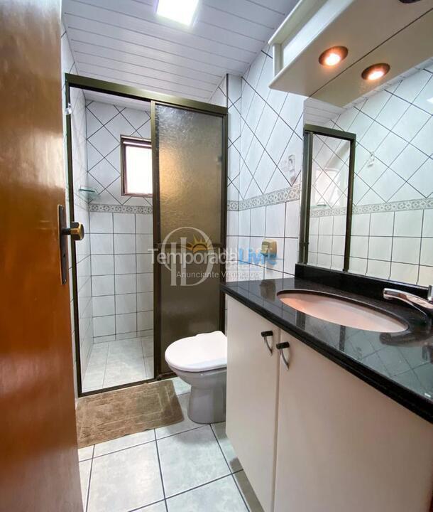 Apartamento para alquiler de vacaciones em Itapema (Meia Praia)
