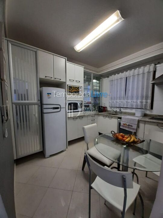 Apartamento para aluguel de temporada em Itapema (Meia Praia)