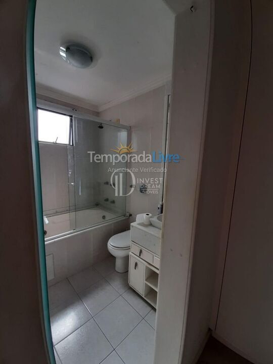 Apartamento para aluguel de temporada em Itapema (Meia Praia)