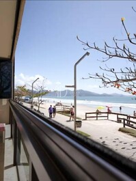 Annual beachfront rental