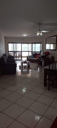 El apartamento tiene capacidad para hasta 14 personas.