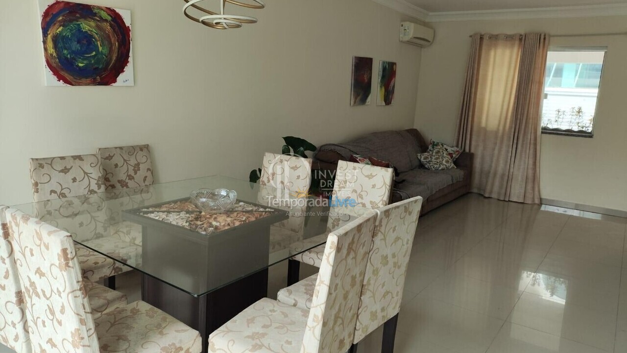 Casa para alquiler de vacaciones em Itapema (Meia Praia)