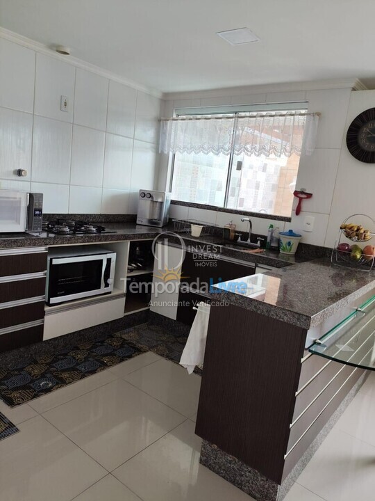 Casa para alquiler de vacaciones em Itapema (Meia Praia)