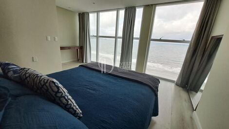 3 suites, 1 powder room, 2 parking spaces