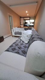 3 suites, 1 powder room, 2 parking spaces