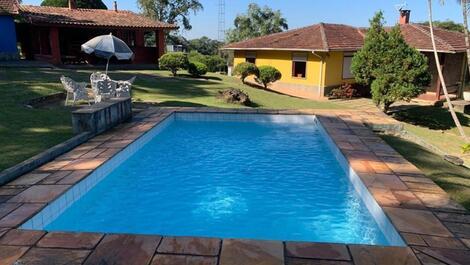 Vista para piscina 