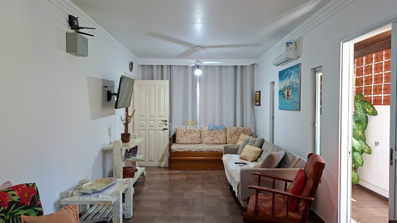 Casa para alquiler de vacaciones em Ubatuba (Praia das Toninhas)