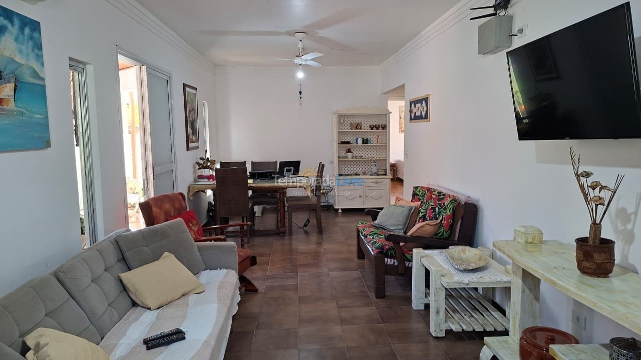 Casa para alquiler de vacaciones em Ubatuba (Praia das Toninhas)