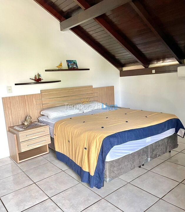Casa para alquiler de vacaciones em Bombinhas (Praia de Canto Grande Mar Sem Ondas)
