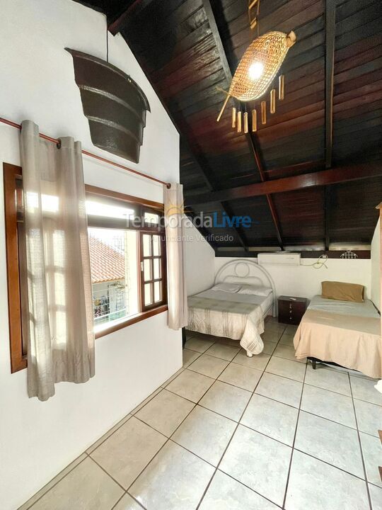 Casa para alquiler de vacaciones em Bombinhas (Praia de Canto Grande Mar Sem Ondas)