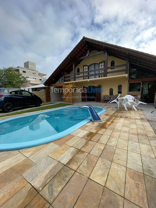 Casa para alquiler de vacaciones em Bombinhas (Praia de Canto Grande Mar Sem Ondas)