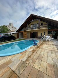 Casa para alquilar en Bombinhas - Praia de Canto Grande Mar Sem Ondas