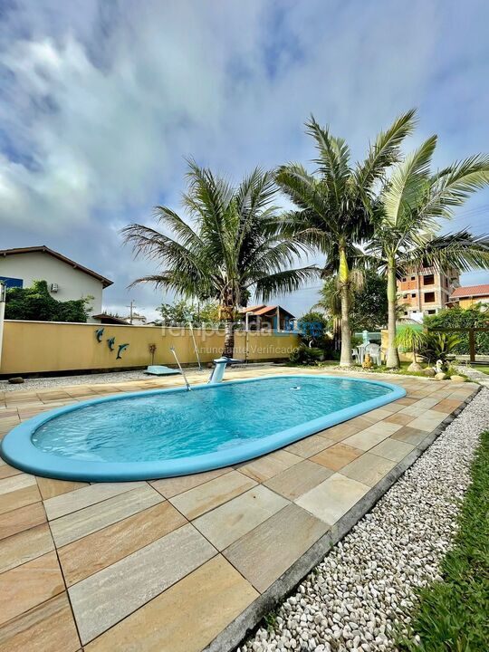 Casa para alquiler de vacaciones em Bombinhas (Praia de Canto Grande Mar Sem Ondas)