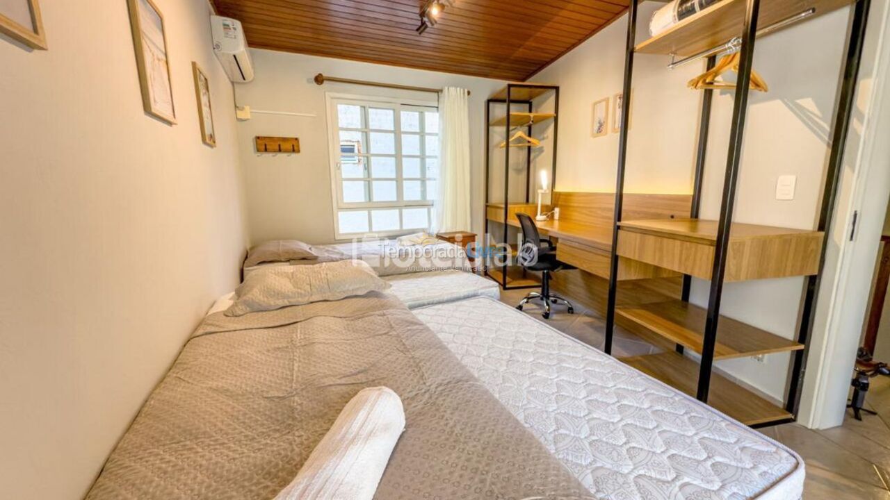 Apartment for vacation rental in Florianópolis (Cachoeira do Bom Jesus)