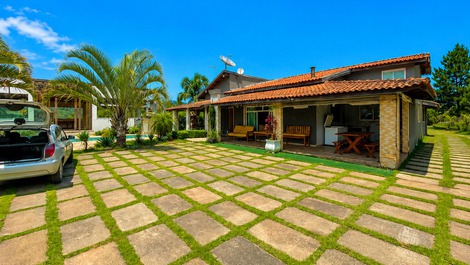 🎭🌴 Country house in Mogi das Cruzes, swimming pool with hot tub, 1 hour from São Paulo