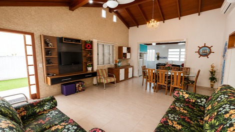 Hermosa casa de 4 habitaciones, ideal para familias numerosas🏡👨🏾‍👩‍👧🏽‍👦🏼