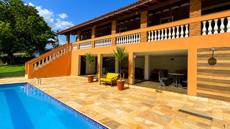 🌿 Country house in Atibaia, swimming pool with slide, barbecue, 1 hour from São Paulo