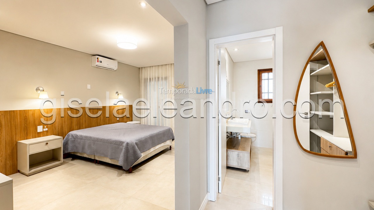 Casa para aluguel de temporada em Florianopolis (Jurerê Internacional)