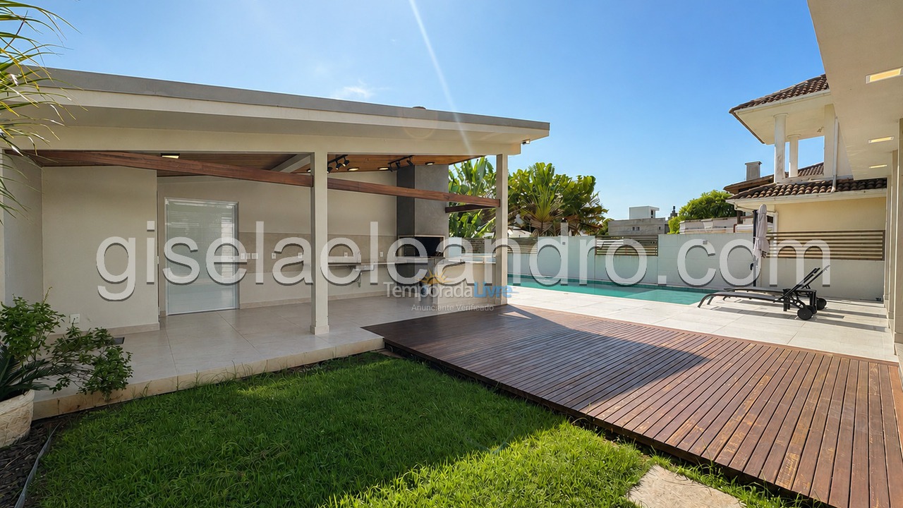 Casa para aluguel de temporada em Florianopolis (Jurerê Internacional)