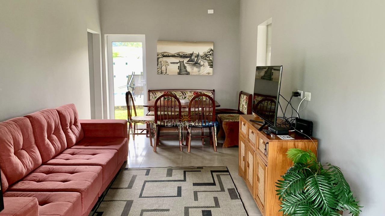 Casa para aluguel de temporada em Ubatuba (Lagoinha)
