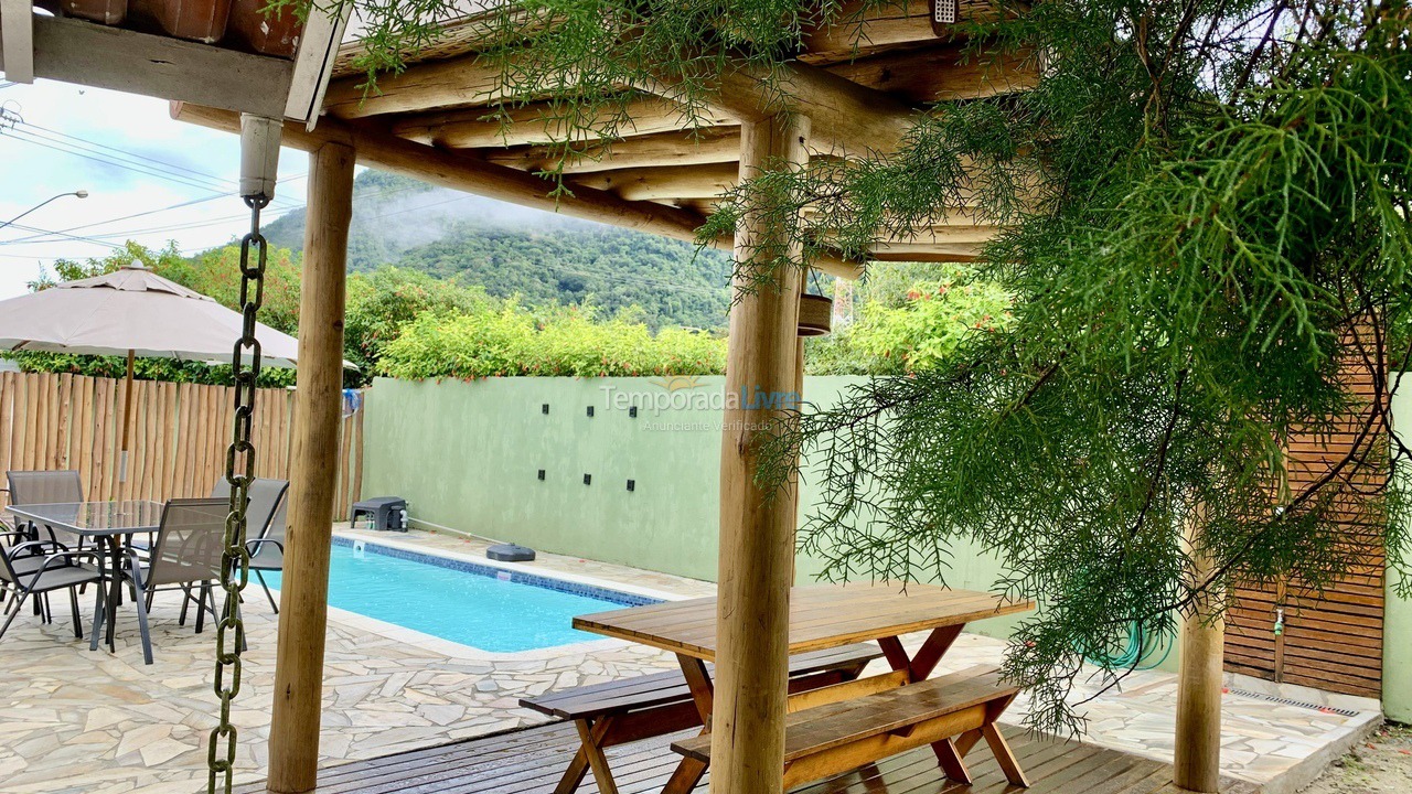 Casa para aluguel de temporada em Ubatuba (Lagoinha)