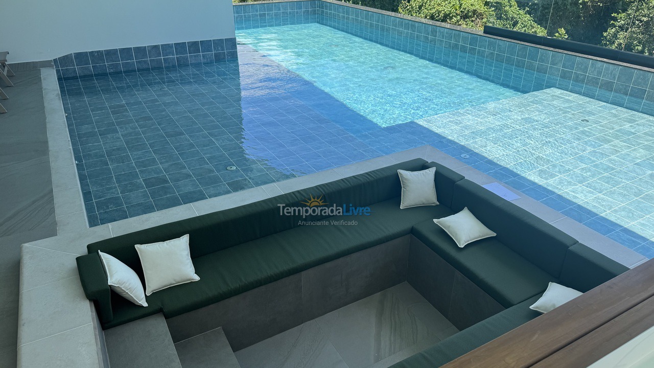 Apartment for vacation rental in Bombinhas (Praia de Bombas)