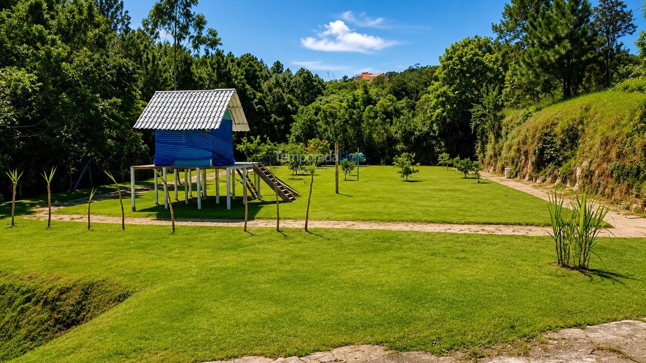 Granja para alquiler de vacaciones em Atibaia (Rio Acima)