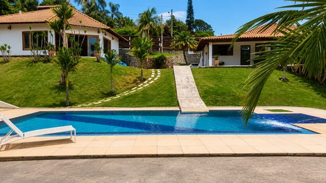 Casa de campo en Atibaia, piscina con tobogán, jacuzzi.