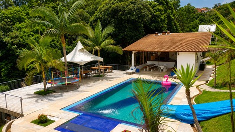 Casa de campo en Atibaia, piscina con tobogán, jacuzzi.