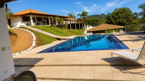 Casa de campo en Atibaia, piscina con tobogán, jacuzzi.