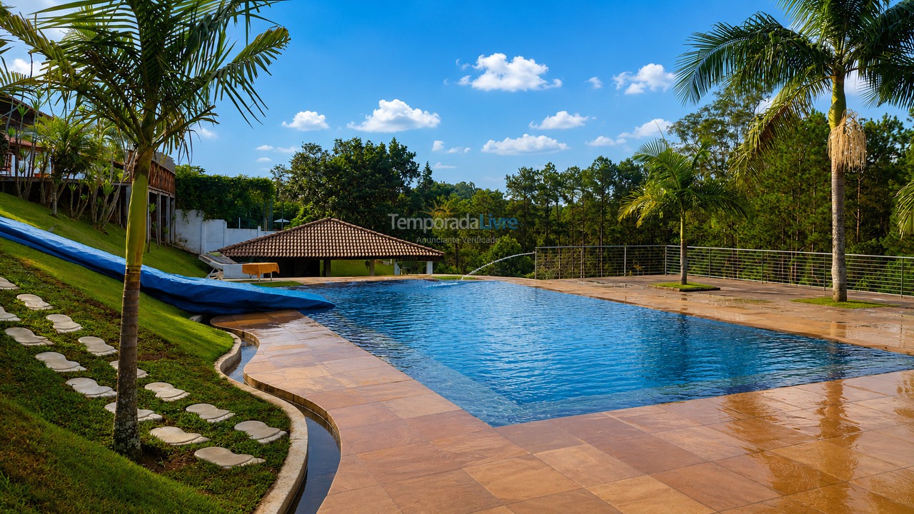 Granja para alquiler de vacaciones em Atibaia (Rio Acima)