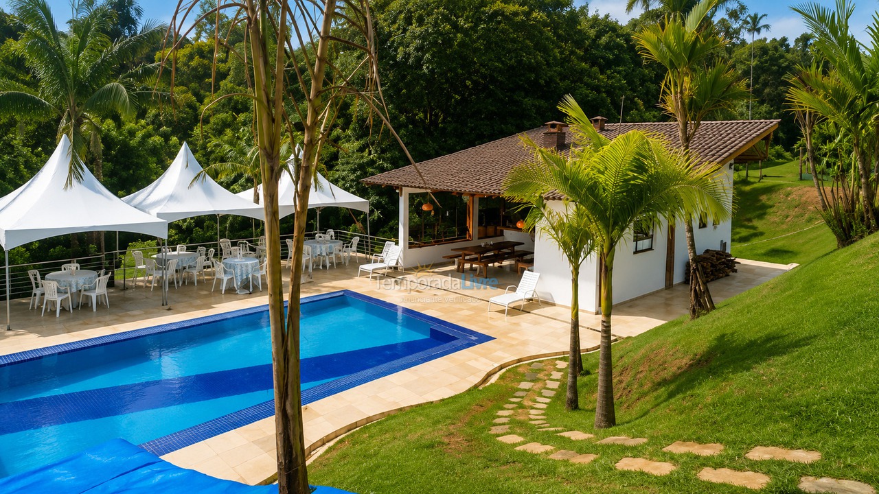 Granja para alquiler de vacaciones em Atibaia (Rio Acima)