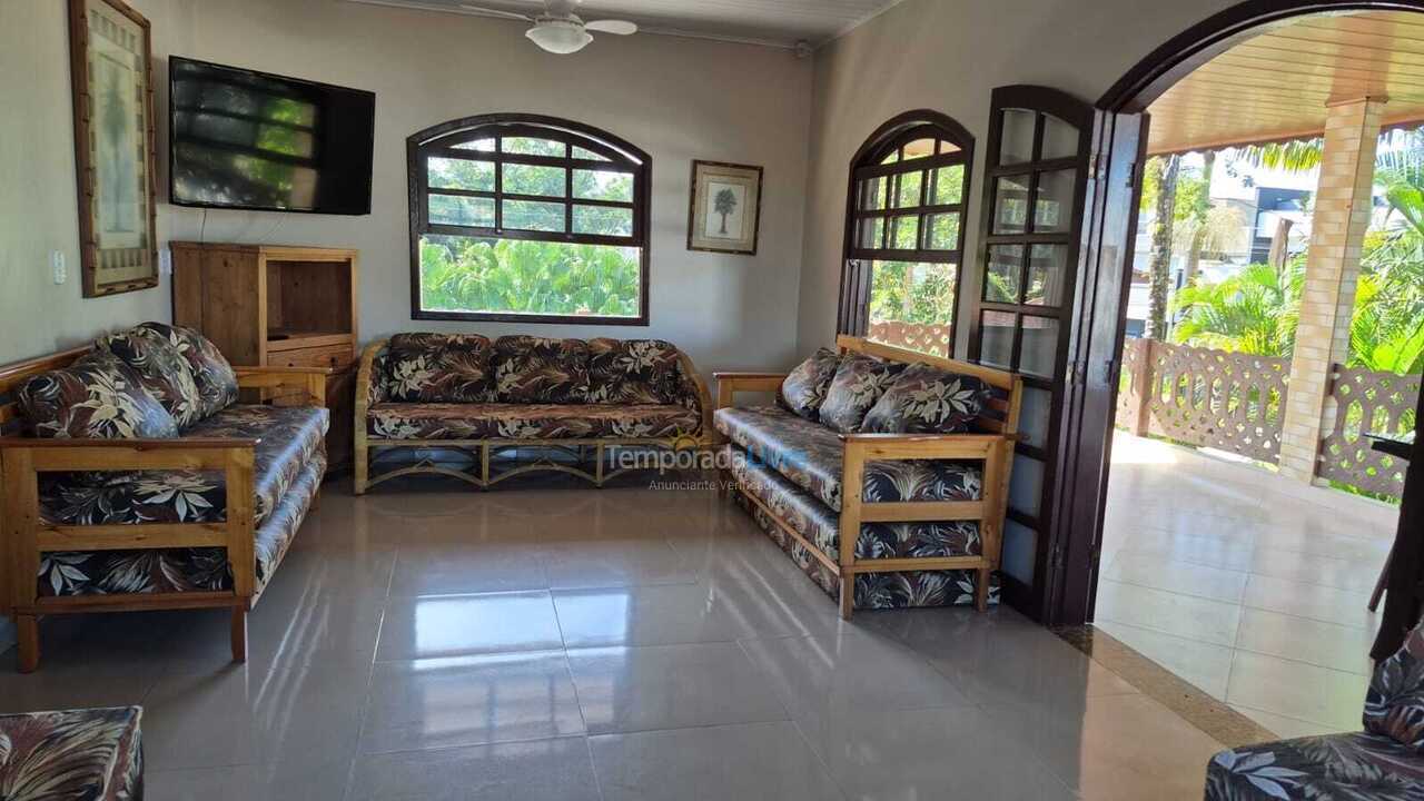 Casa para aluguel de temporada em Itapoá (Itapoá)