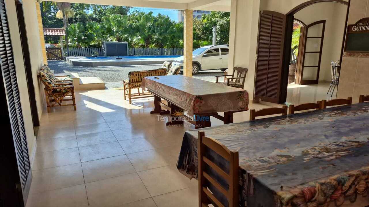 Casa para aluguel de temporada em Itapoá (Itapoá)