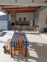 SoMi Beach House - 3 Suites with Air Conditioning