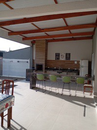SoMi Beach House - 3 Suites with Air Conditioning